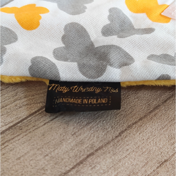 Ocieplacz dwustronny/ chustka dziecięca Minky + bawełna 100%- żółte motylki z bliska